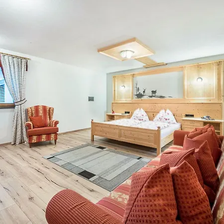 Alpen Living - 2 Stock Apartment *