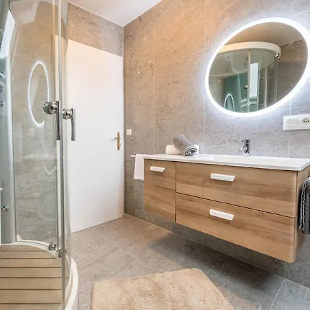 Alpen Living - 2 Stock Cadipietra